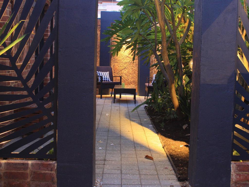 Hotel Haven On The Park Perth Exterior foto